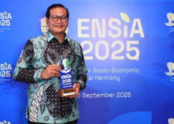 Semen Padang dapat penghargaan ENSIA 2025 dari Sucofindo. (dok. istimewa)