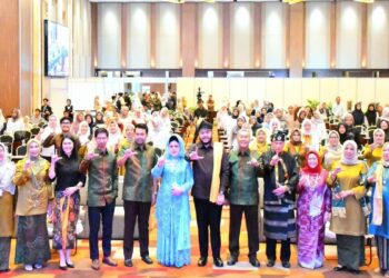 Wali Kota Padang, Fadly Amran, membuka secara resmi Forum Komunikasi Ilmiah (Forkomil) VI yang digelar Fakultas Kedokteran Gigi (FKG) Universitas Baiturrahmah. (dok. Prokopim)