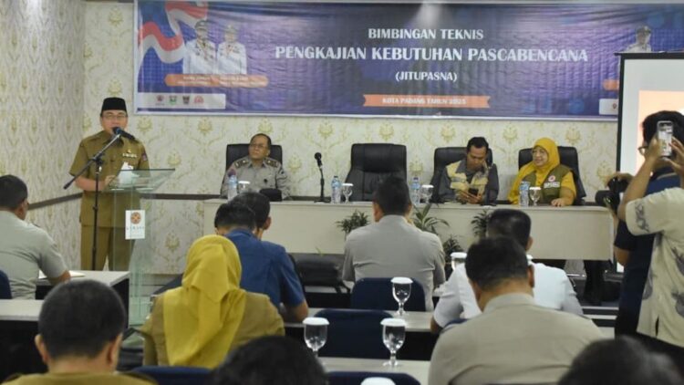 Wawako Maigus Nasir buka Bimtek Jitupasna di Padang. (dok. istimewa)