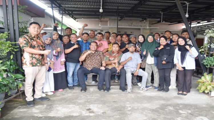 Pemko Pariaman Ajak Wartawan Coffee Morning, Perkuat Sinergi Pemerintah dan Pers 1 Pemko Pariaman menggelar Coffee Morning bersama wartawan. (Foto: Ist)