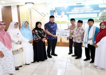 Peringati Maulid Nabi, GTK Kota Pariaman Salurkan Infaq ke 80 Siswa