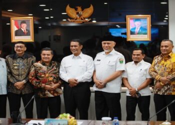 Mentan Alokasikan Bantuan Pertanian untuk 7.100 Hektare Lahan di Sumbar 6 Mentan Alokasikan Bantuan Pertanian untuk 7.100 Hektare Lahan di Sumbar