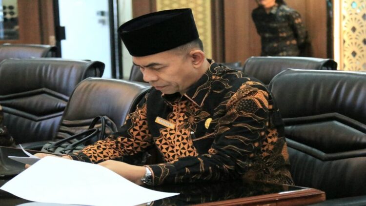 Plt Kakanwil Kemenag Sumbar Edison. (Foto: Humas Kemenag Sumbar)