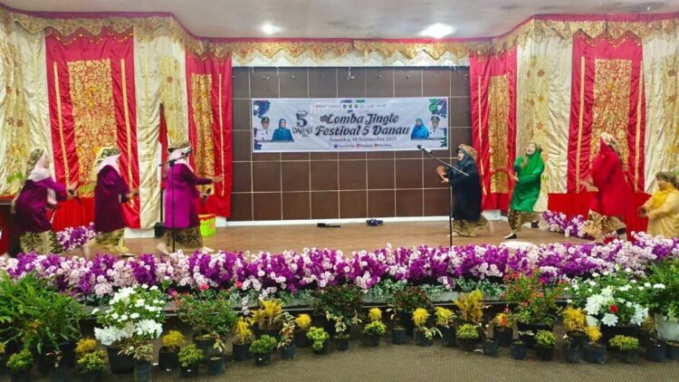 Lomba Jingle meriahkan Festival 5 Danau 2025 di Gedung Pertemuan Solok Nan Indah. (Foto: Diskominfo Kabupaten Solok)