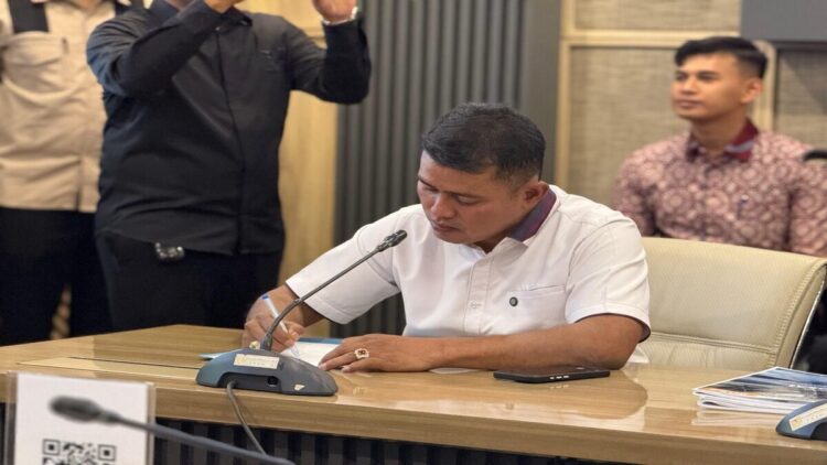 Bupati Solok Jon Firman Pandu menghadiri rakor percepatan Program IJD bersama Ditjen Bina Marga Kementerian PU. (Foto: Diskominfo Kabupaten Solok