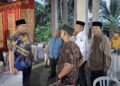 Lestarikan Tradisi “Badoncek”, ASN dan Wako Pariaman Galang Dana untuk Pembangunan Masjid