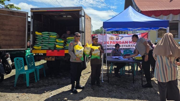 Beras SPHP Polda Sumbar untuk masyarakat. (dok. istimewa)