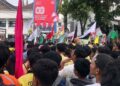 Demo mahasiswa di DPRD Sumbar. (dok. istimewa)