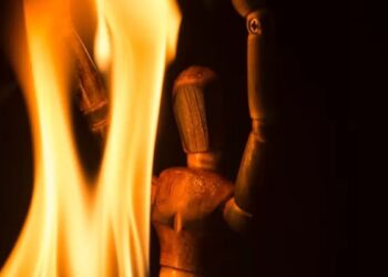 ilustrasi bakar diri. (dok. istimewa)