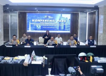 Konferensi pers pengungkapan kasus pengrusakan dan kerusuhan di Jakarta oleh Polda Metro Jaya. (dok. Divhumas)