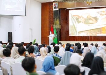 Menteri Pertanian (Mentan) Amran Sulaiman kuliah umum di kampus Unand. (dok. Unand)