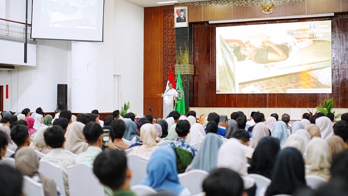 Menteri Pertanian (Mentan) Amran Sulaiman kuliah umum di kampus Unand. (dok. Unand)