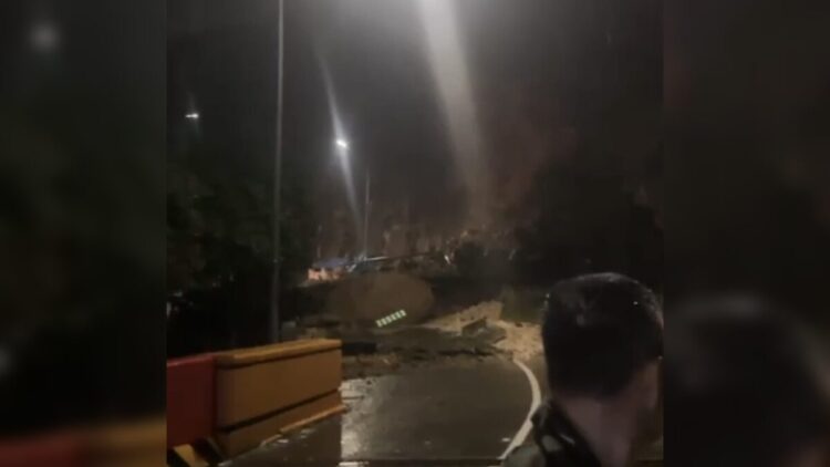 Longsor di Flyover Kelok Sembilan. (dok. tangkapan layar)