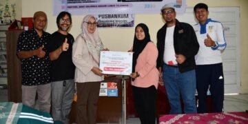 Penyerahan dana program Forum Nagari Semen Padang. (dok. istimewa)