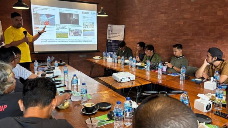 Jasindo Gandeng Media di Padang Perkuat Literasi Asuransi 1 Pertemuan Jasindo dengan media di Padang. (dok. istimewa)