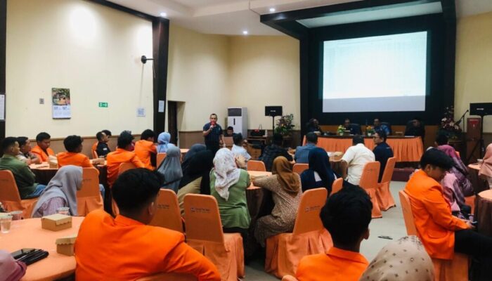 PT Semen Padang Silaturahmi dengan Orang Tua dan 25 Penerima Beasiswa Program BANGSA