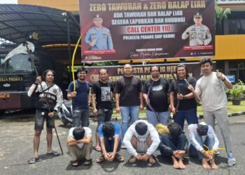 Tim Klewang Amankan Lima Pelaku Tawuran di Padang yang Sebabkan Seorang Remaja Tewas 6 Tim Klewang Amankan Lima Pelaku Tawuran di Padang yang Sebabkan Seorang Remaja Tewas