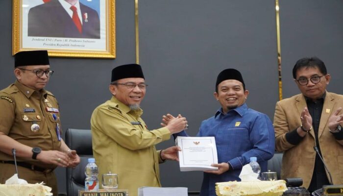 DPRD Padang Gelar Paripurna, Pemko Sampaikan R-APBD 2026: PAD Ditargetkan Rp1,12 Triliun