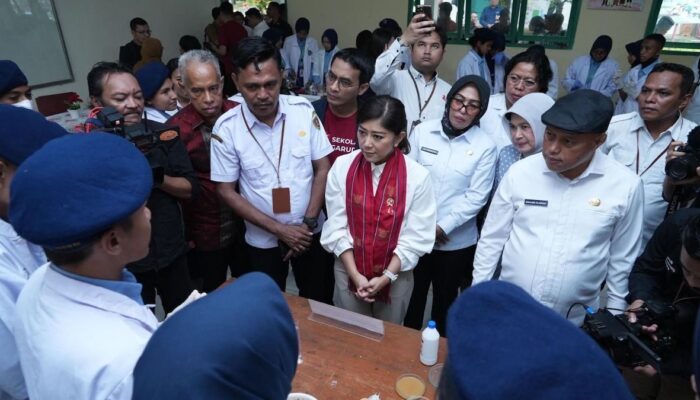 Sekolah Unggul Garuda Hadir di Ambon, Menkomdigi: Siswa Maluku Siap Go Global