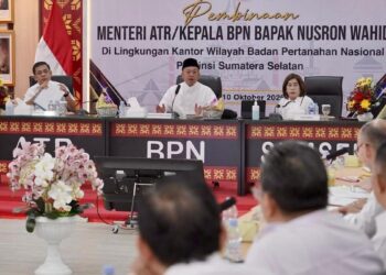 Menteri ATR/BPN Nusron Wahid saat memberikan sosialisasi di Kantah Palembang. (dok. istimewa)