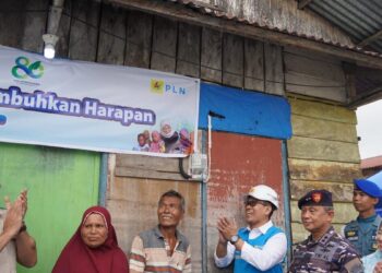 PLN lakukan penyalaan listrik gratis baru untuk masyarakat. (dok. istimewa)