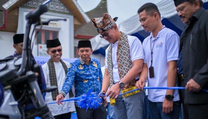 BRI Serahkan Bantuan Sarana Prasarana untuk Desa BRILiaN Lawang