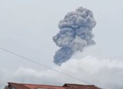 Gunung Marapi Erupsi Lagi, Kini Lontarkan Abu Setinggi 1.500 Meter