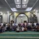 Kegiatan subuh mubarakah yang digelar di Masjid Al Azhar UNP. Ketua KONI Sumbar kali ini menjadi penceramah. (dok. istimewa)