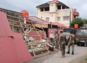 Bangunan Liar di Jalan Belibis Air Tawar ‘Diberangus’ Satpol PP Padang