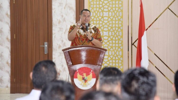 Wako Yota Balad beri arahan untuk petugas jaga perlintasan sebidang di Pariaman