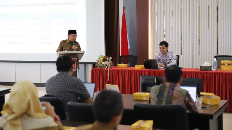 Wawako Maigus Nasir Minta BPJS Kesehatan Tingkatkan Mutu Layanan untuk MBR di Padang 1 Wawako Maigus Nasir ikut dalam rapat koordinasi bersama BPJS Kesehatan. (dok. istimewa)