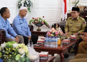 Wawako Maigus Nasir menerima perwakilan Dewan Pendidikan Sumbar. (dok. istimewa)
