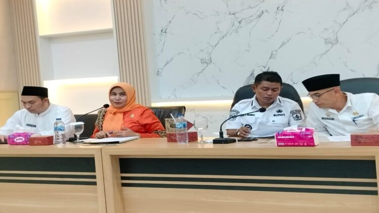 Bupati Solok dan jajaran menggelar jumpa pers terkait rencana penyelenggaran Festival 5 Danau. (Foto: Diskominfo Kabupaten Solok)