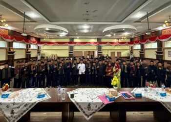 Pengukuhan LKAAM Kecamatan, Bupati Solok Soroti Peran Tokoh Adat Bangun Daerah