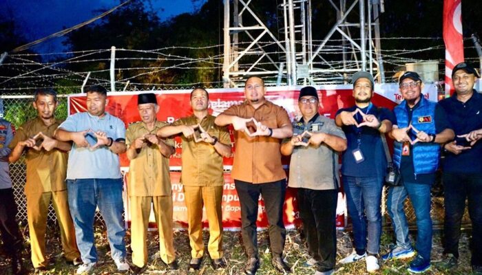 Andre Rosiade Resmikan BTS Telkomsel di Desa Kampung Baru, Sijunjung
