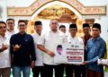 Andre Rosiade Salurkan Bantuan Rp50 Juta di Masjid Raya Taqrib Rawang, Padang