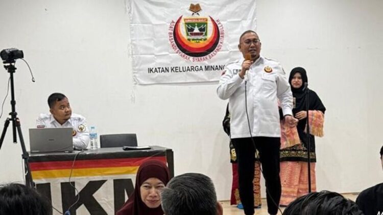 Andre Rosiade: IKM Gelar Pelatihan Masak Rendang di Jepang 1 Ketum IKM Andre Rosiade menyapa perantau Minang di Jepang. (Foto: Ist)