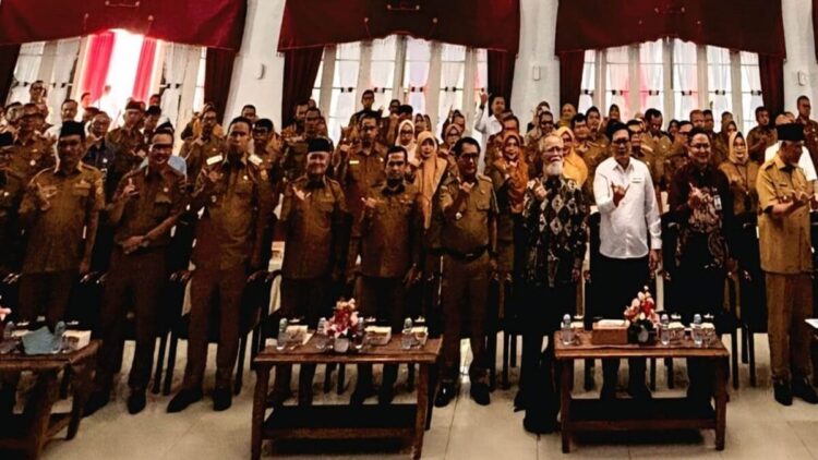 Wabup Solok Candra menghadiri rakor perekonomian Sumbar tahun 2025 di Padang. (Foto: Diskominfo Kabupaten Solok)