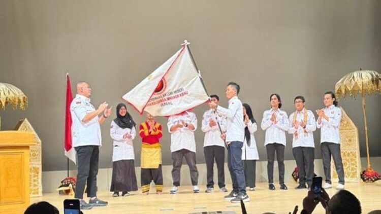 Ketum IKM Andre Rosiade mengukuhkan kepengurusan IKM Jepang. (Foto: Detik)