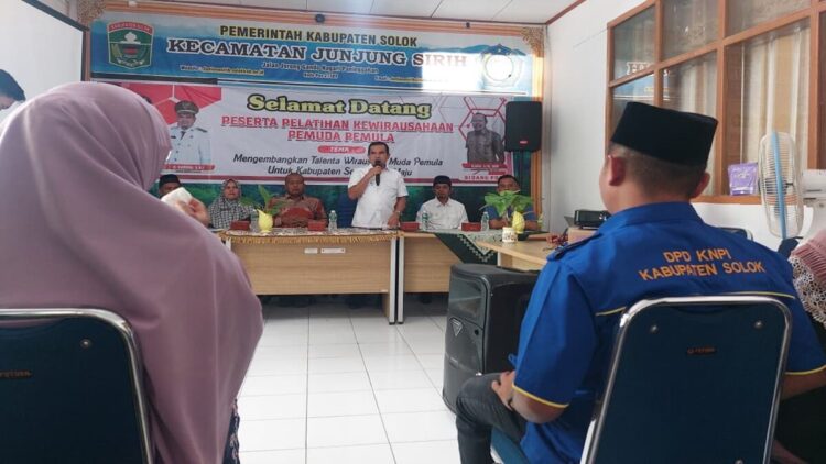 Pemkab Solok mengadakan pelatihan wirausaha pemula. (Foto: Diskominfo Kabupaten Solok)