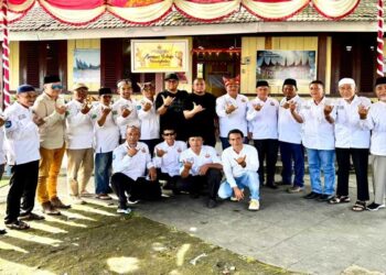 Ke Maluku Utara, Ketum IKM Andre Rosiade Beri Bantuan Rp100 Juta, Ambulans dan Kunjungi Kompleks Pemakaman Perantau Minang