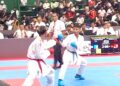 Atlet Karate Sumbar Belum Beruntung di Laga Pertama PON Beladiri 2025 5 Teks Karateka Sumbar, Evin Mailisva (sudut merah berhadapan dengan atlet Bengkulu, Alfaris Budiawan di kelas kumite -60 kg putra. (Foto KONI Sumbar)