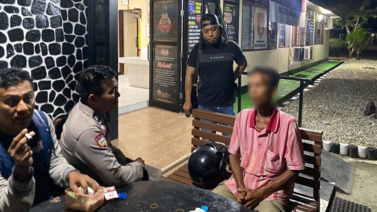 Diduga Cabuli Anak Kandung, Ayah Rutiang di Padang Pariaman Diciduk Polisi 1 Ayah rutiang diciduk Tim Reskrim Polres Padang Pariaman. (dok. istimewa)