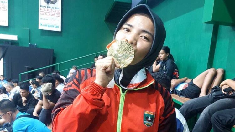 Pegulat Sumbar Yusma Deswita Wakili Indonesia di Islamic Solidarity Games Riyadh 2025 1 Pegulat Sumbar Yusma Deswita akan berlaga di iven gulat internasional. (dok. Humas KONI Sumbar)