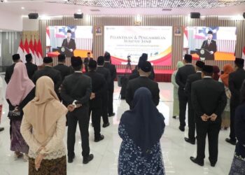 Lantik 804 Pejabat, Menteri Nusron: Pelantikan Berkala Cerminkan Organisasi yang Sehat 1 Pelantikan pejabat di Kementerian ATR/BPN. (dok. istimewa)