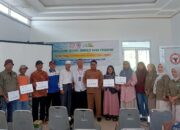 Dorong Kemandirian Ekonomi Warga Limau Manis, PT Semen Padang Salurkan Rp130,5 Juta untuk Program Pemberdayaan