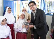 BRI Peduli Salurkan Beasiswa untuk 20 Pelajar SDN 14 Kampung Jambak