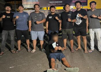 Tim Klewang Tangkap Pelaku Pembobol SMP di Padang, Brankas Sekolah Digergaji 4 Tim klewang tangkap pembobol SMP di Padang. (dok. istimewa)