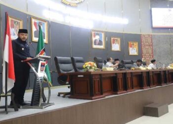Wako Padang Sampaikan Jawaban atas Pandangan Fraksi DPRD soal RAPBD 2026, Fokus Efisiensi dan Pelayanan Dasar