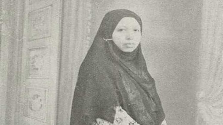 Rahmah El Yunusiyah dan 9 Tokoh Lain Dianugerahi Gelar Pahlawan Nasional oleh Presiden Prabowo 1 Rahmah El Yunusiyah ditetapkan sebagai Pahlawan Nasional. (Wikimedia Commons)